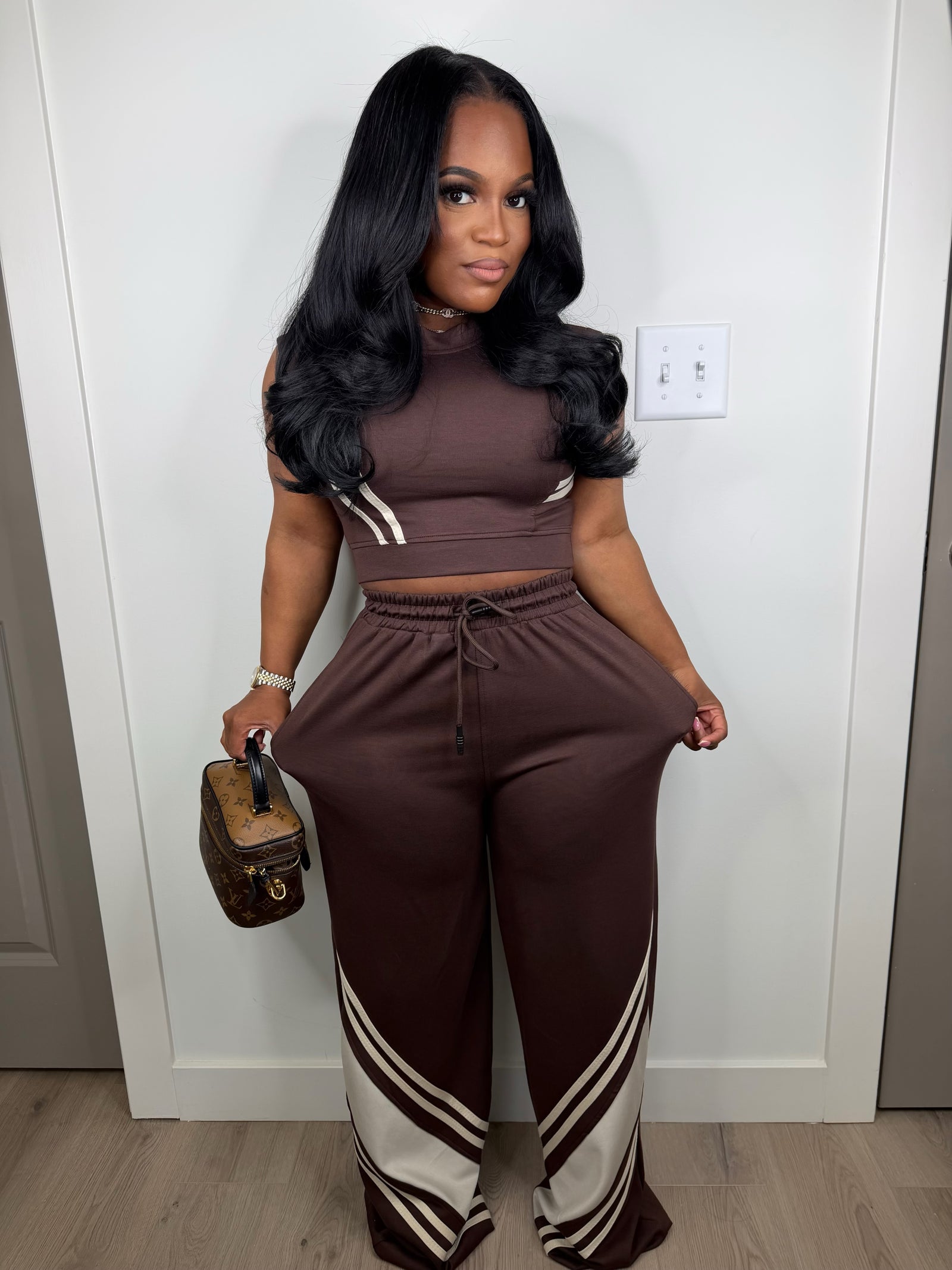 She's the one set (brown)