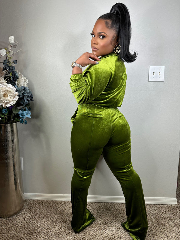 I deserve luxe set velvet (green) very stretchy - shopcouturedujour