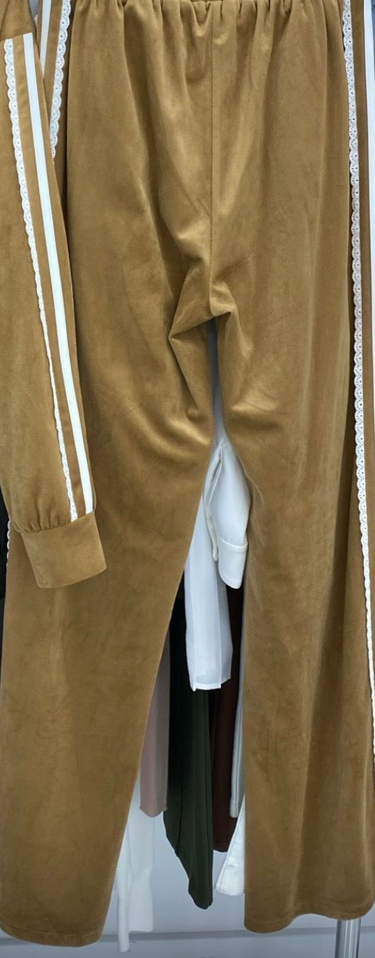 Velours de Carmel Couture Set