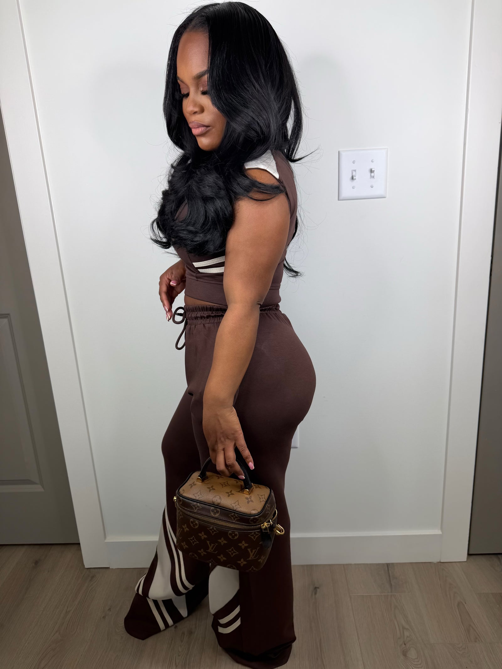 She's the one set (brown)