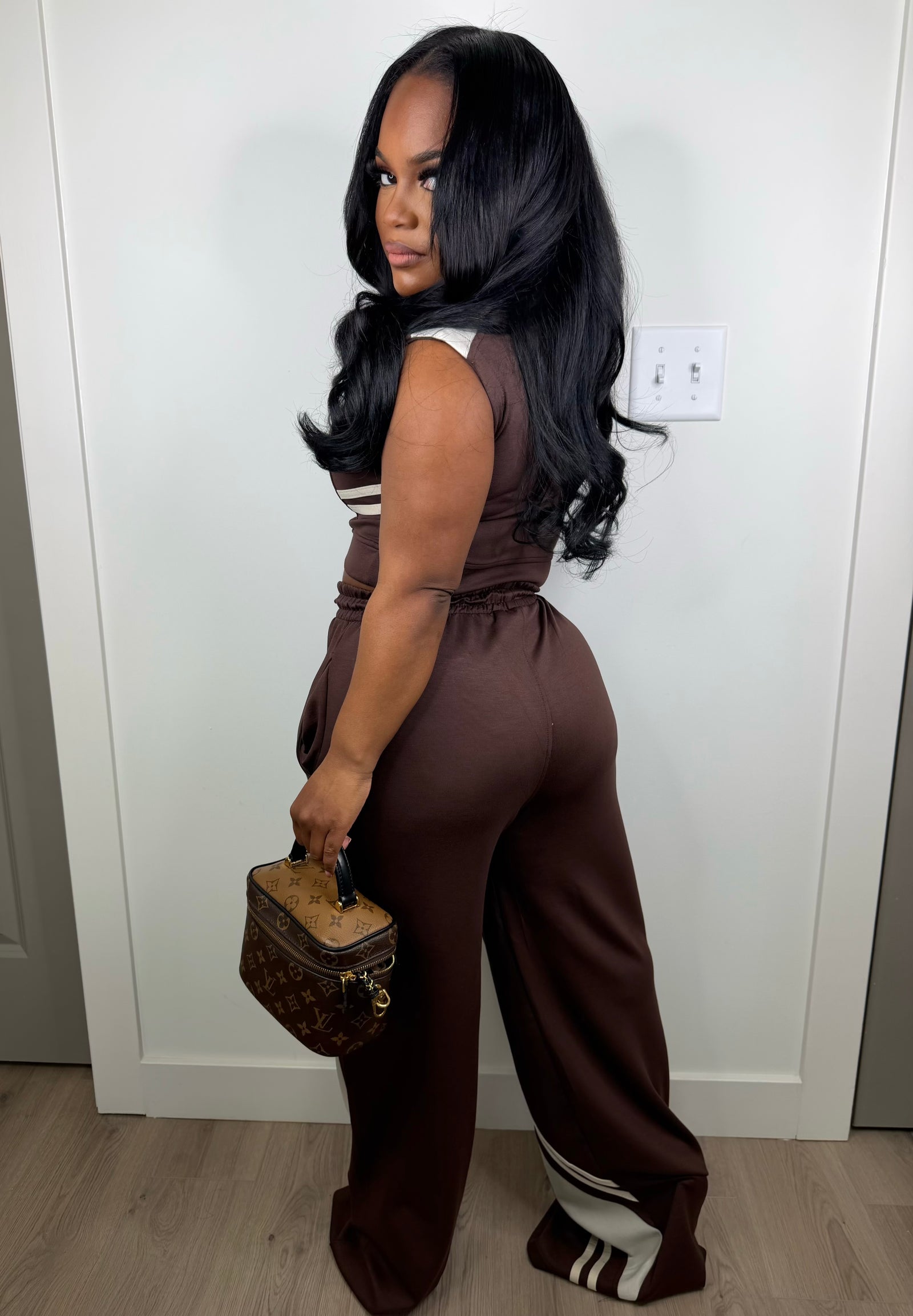 She's the one set (brown)