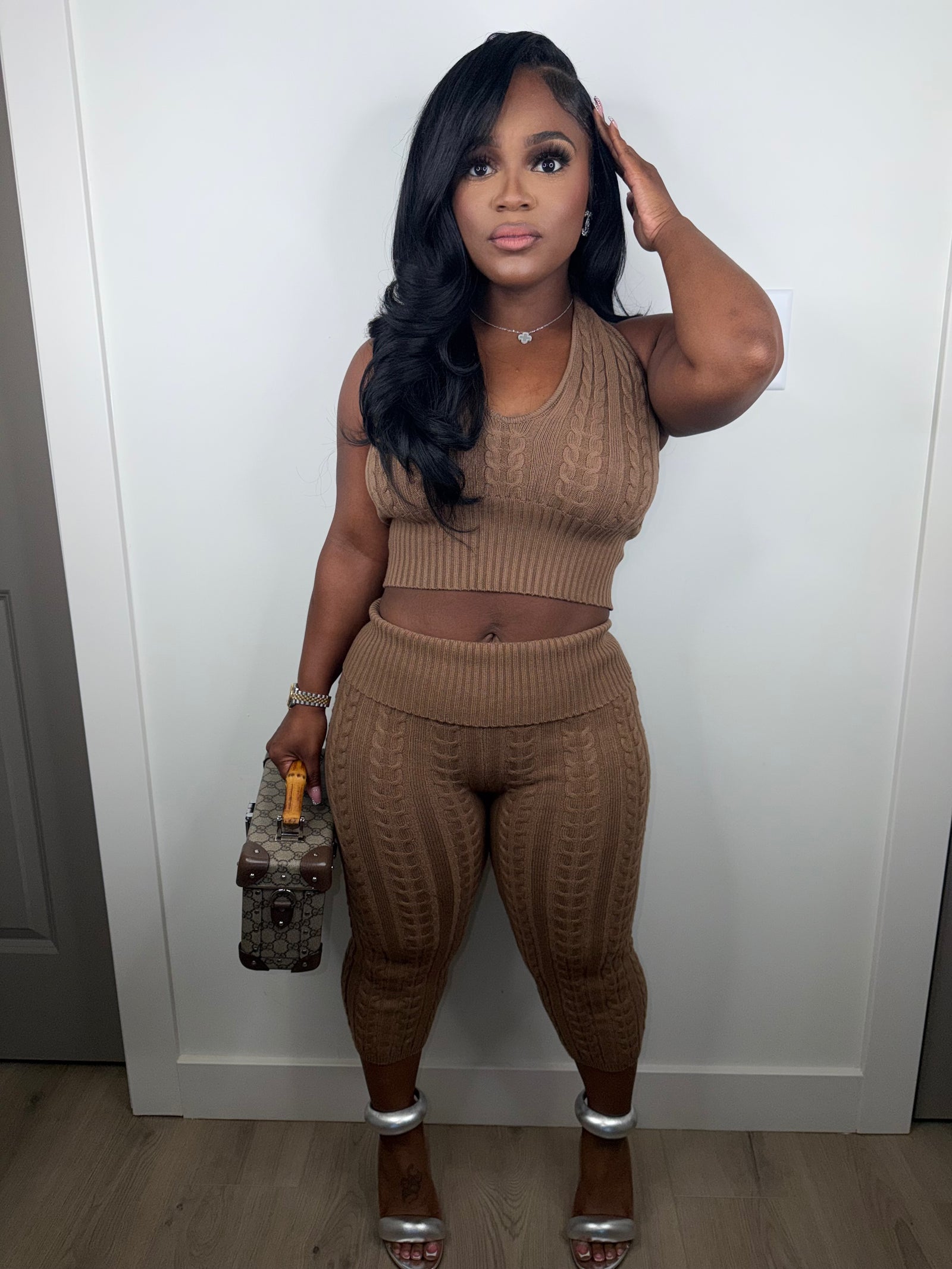 Ms.Trendsetter luxe set (almond) very stretchy
