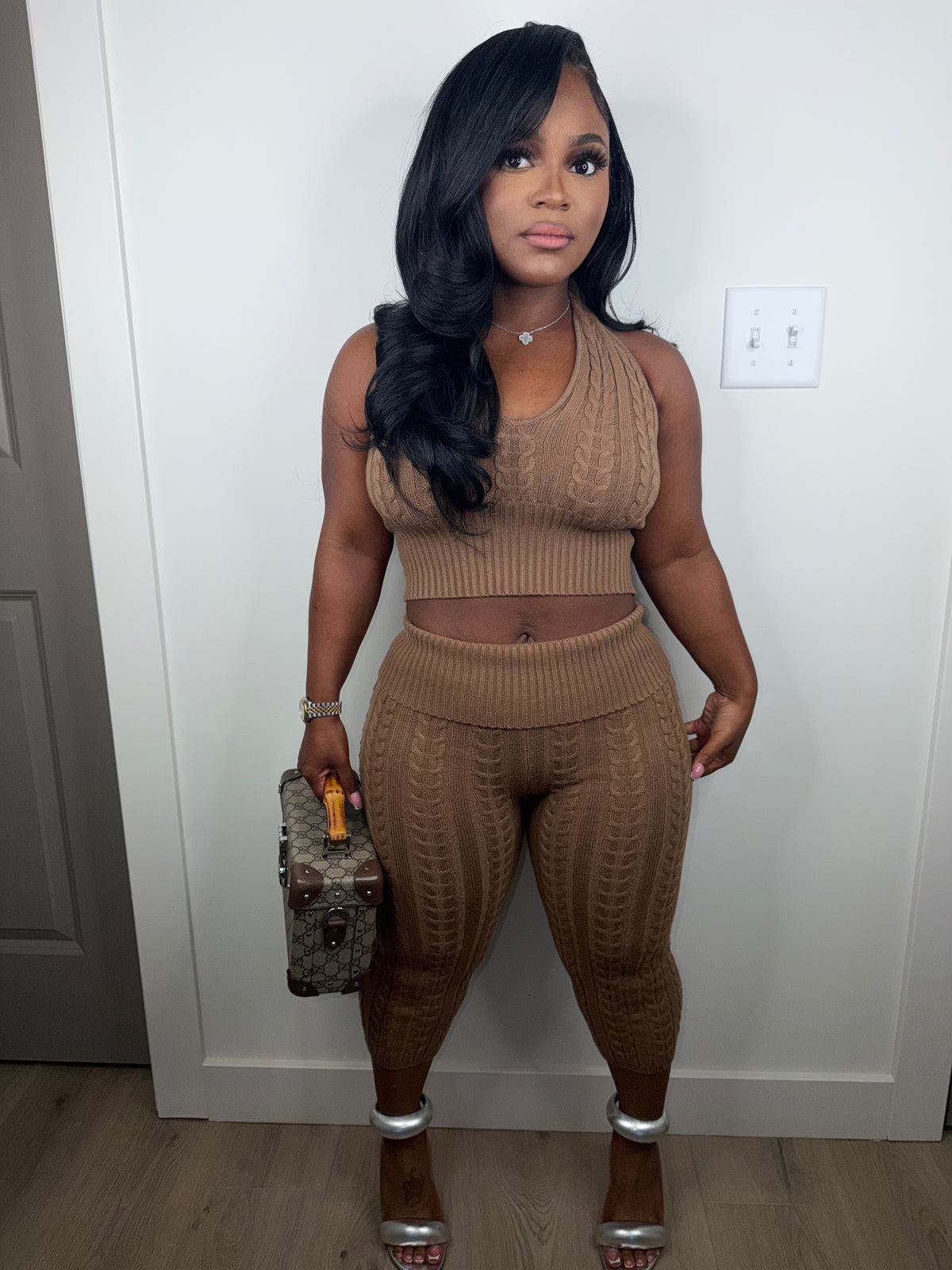 Ms.Trendsetter luxe set (almond) very stretchy