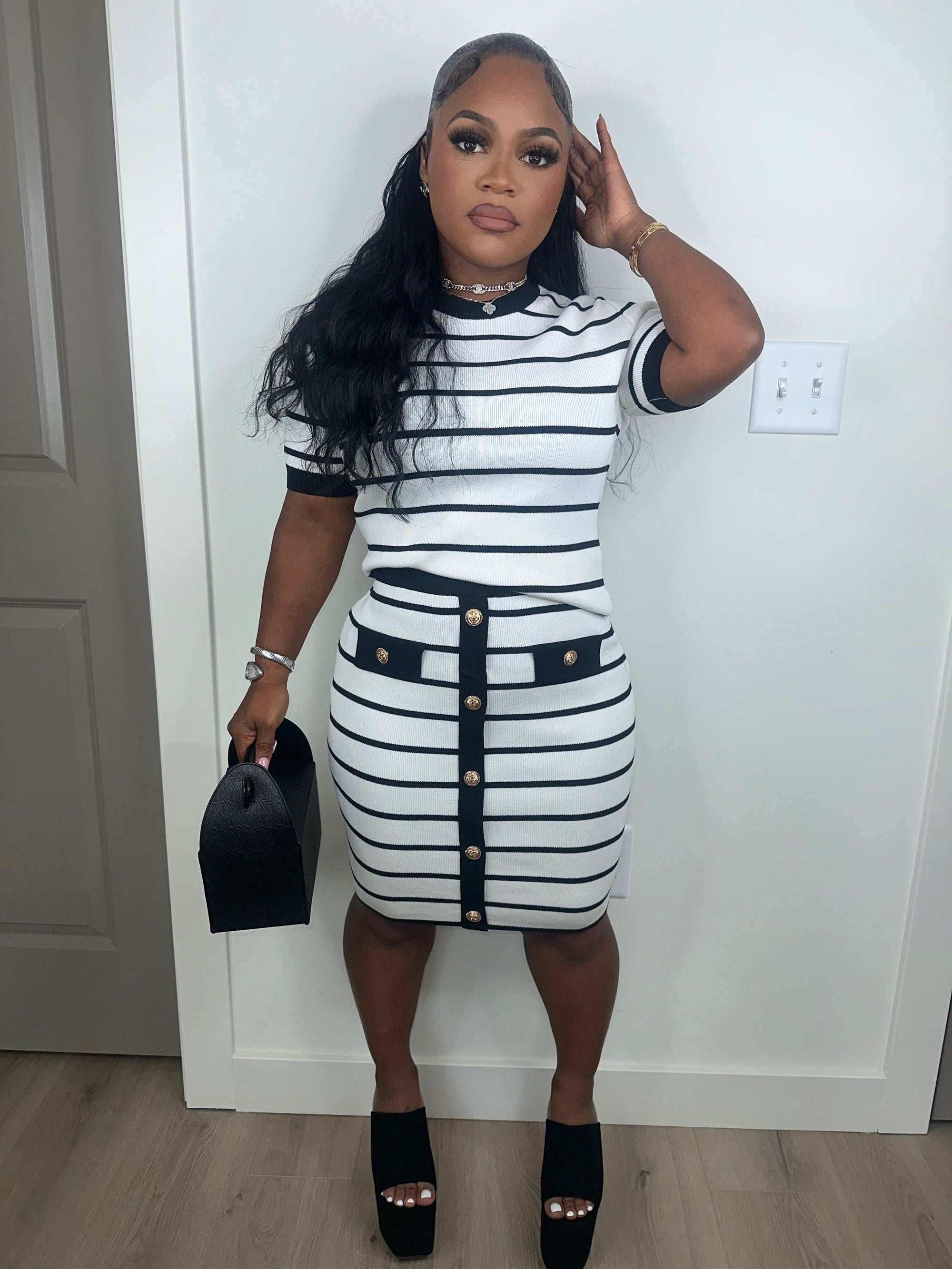 In Black & White Luxe Set Extremely Stretchy
