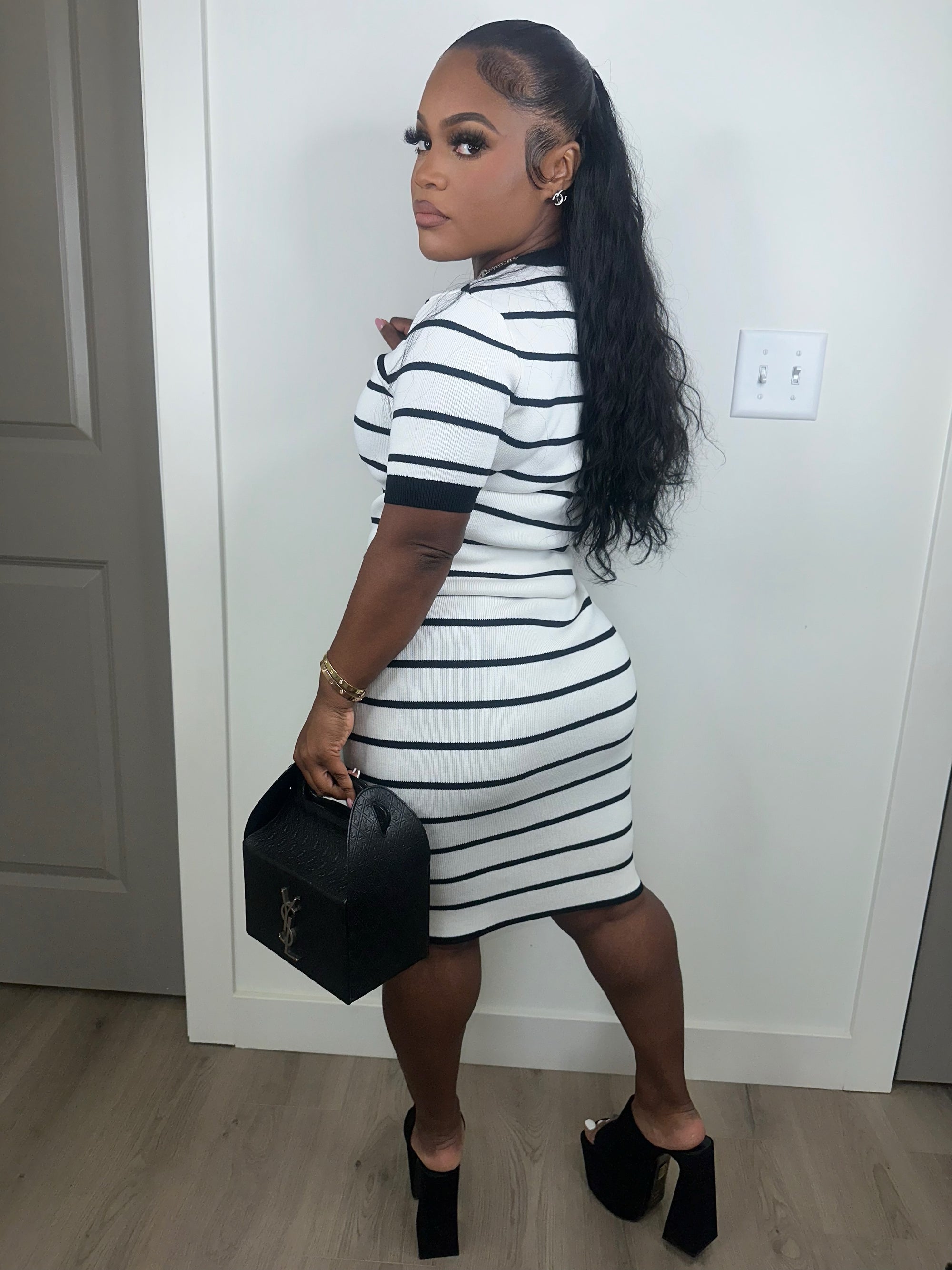 In Black & White Luxe Set Extremely Stretchy