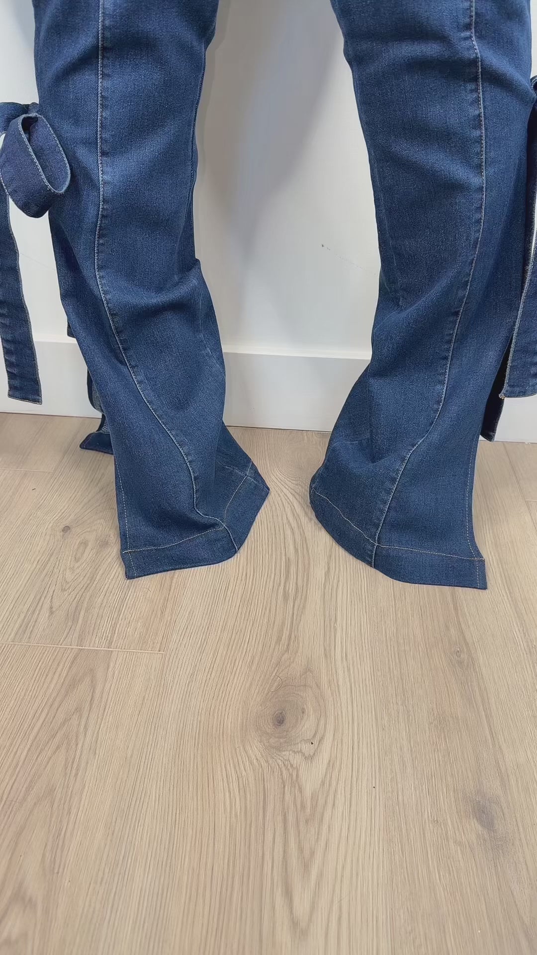 The Bow Edit Jean (stretchy)