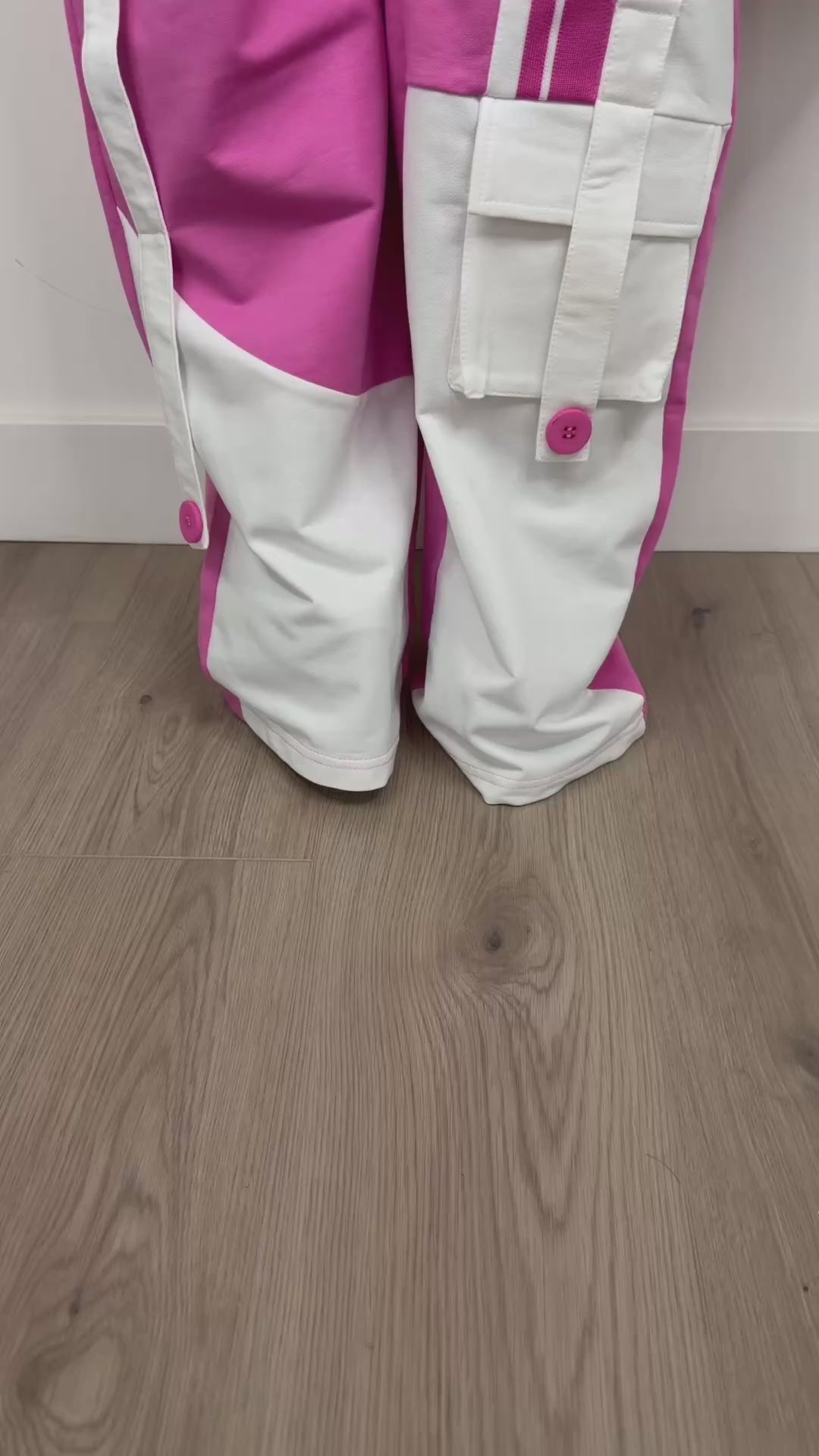 Main character set (pink/white)