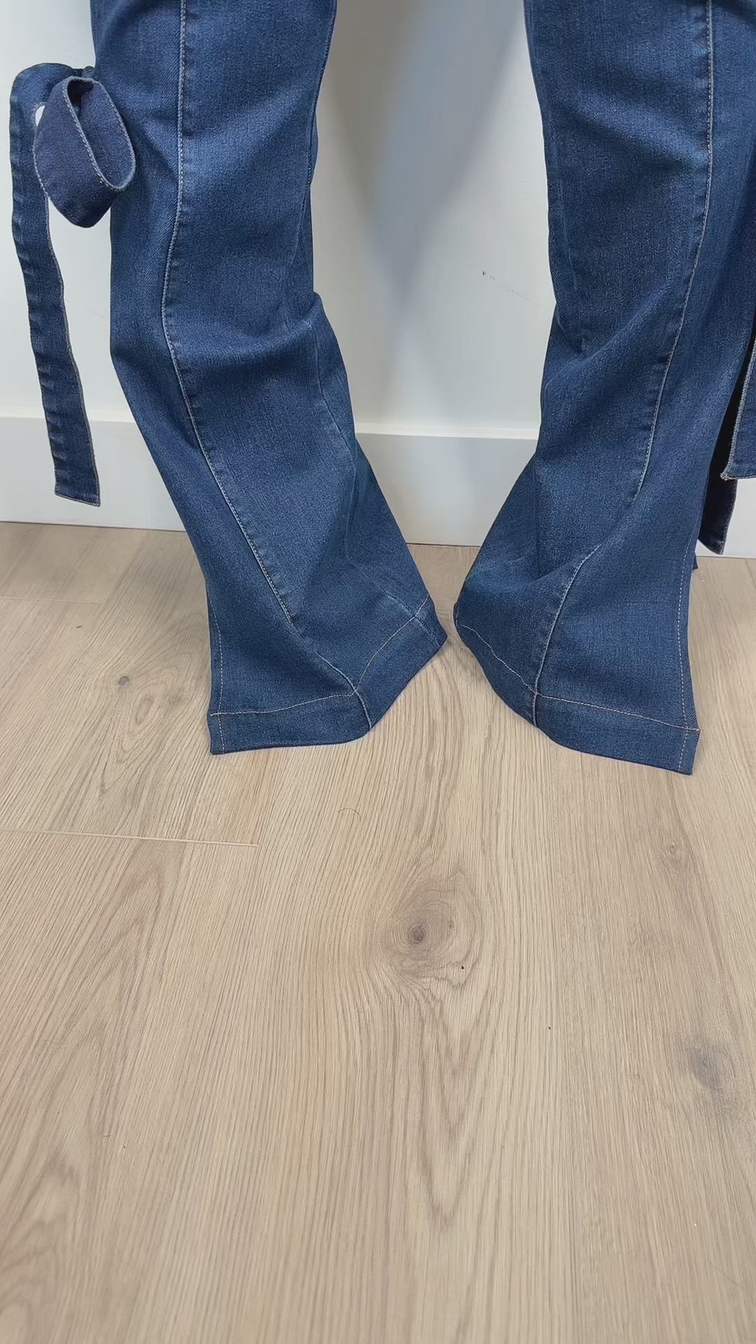 The Bow Edit Jean (stretchy)